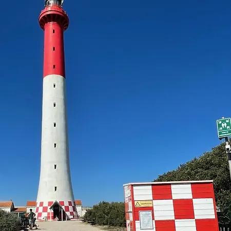 Pensión Modern And Cosy Ecolodge, Shared Heated Pool, Les Mathes