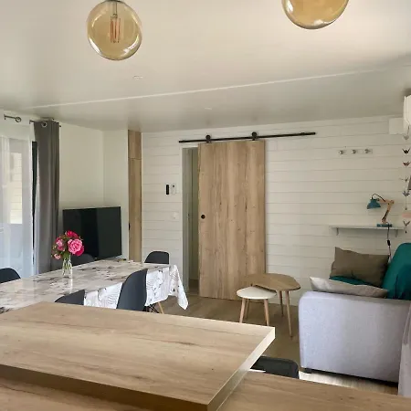 Holiday home Modern And Cosy Ecolodge, Shared Heated Pool,