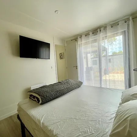 Modern And Cosy Ecolodge, Shared Heated Pool, Holiday home Les Mathes
