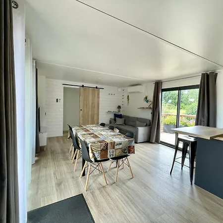 Pensión Modern And Cosy Ecolodge, Shared Heated Pool, Les Mathes