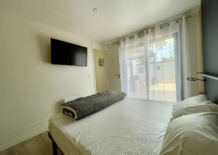 Modern And Cosy Ecolodge, Shared Heated Pool, Guest house Les Mathes