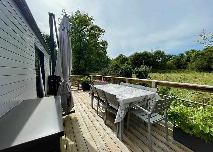 Guest house Modern And Cosy Ecolodge, Shared Heated Pool, 4*